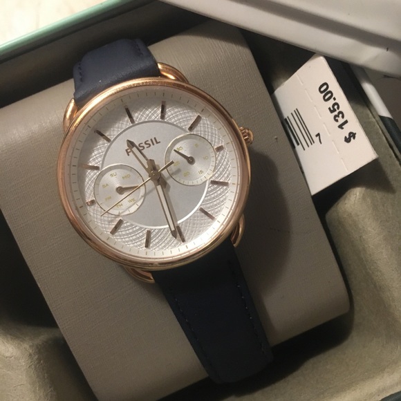 FOSSIL WATCH - Picture 3 of 4